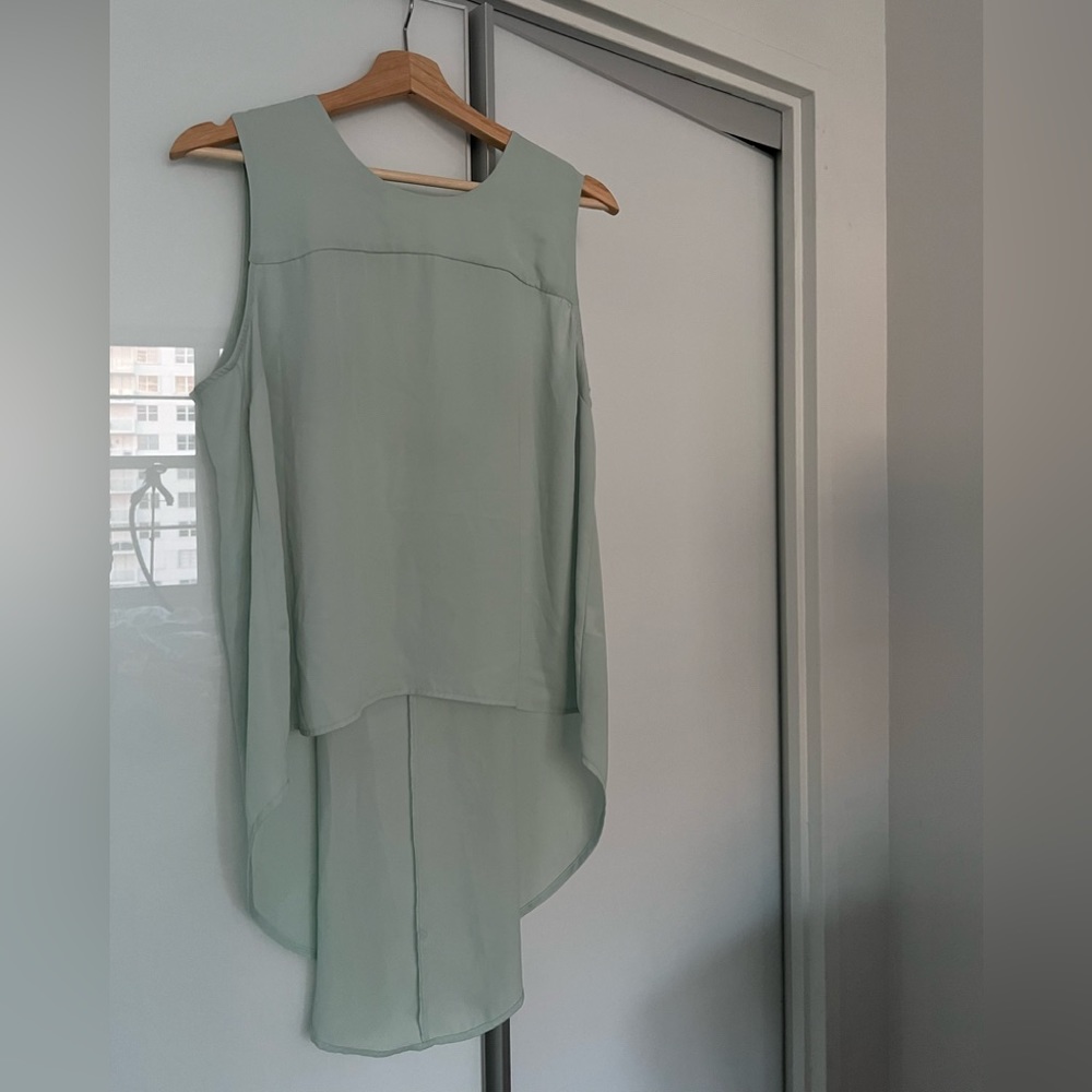 High Low Sleeveless Blouse